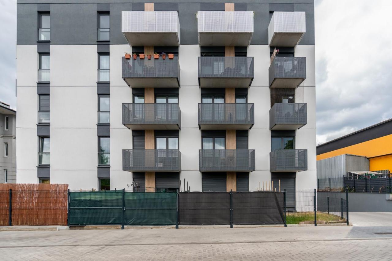 With Garden Dmowskiego 81 By Renters *