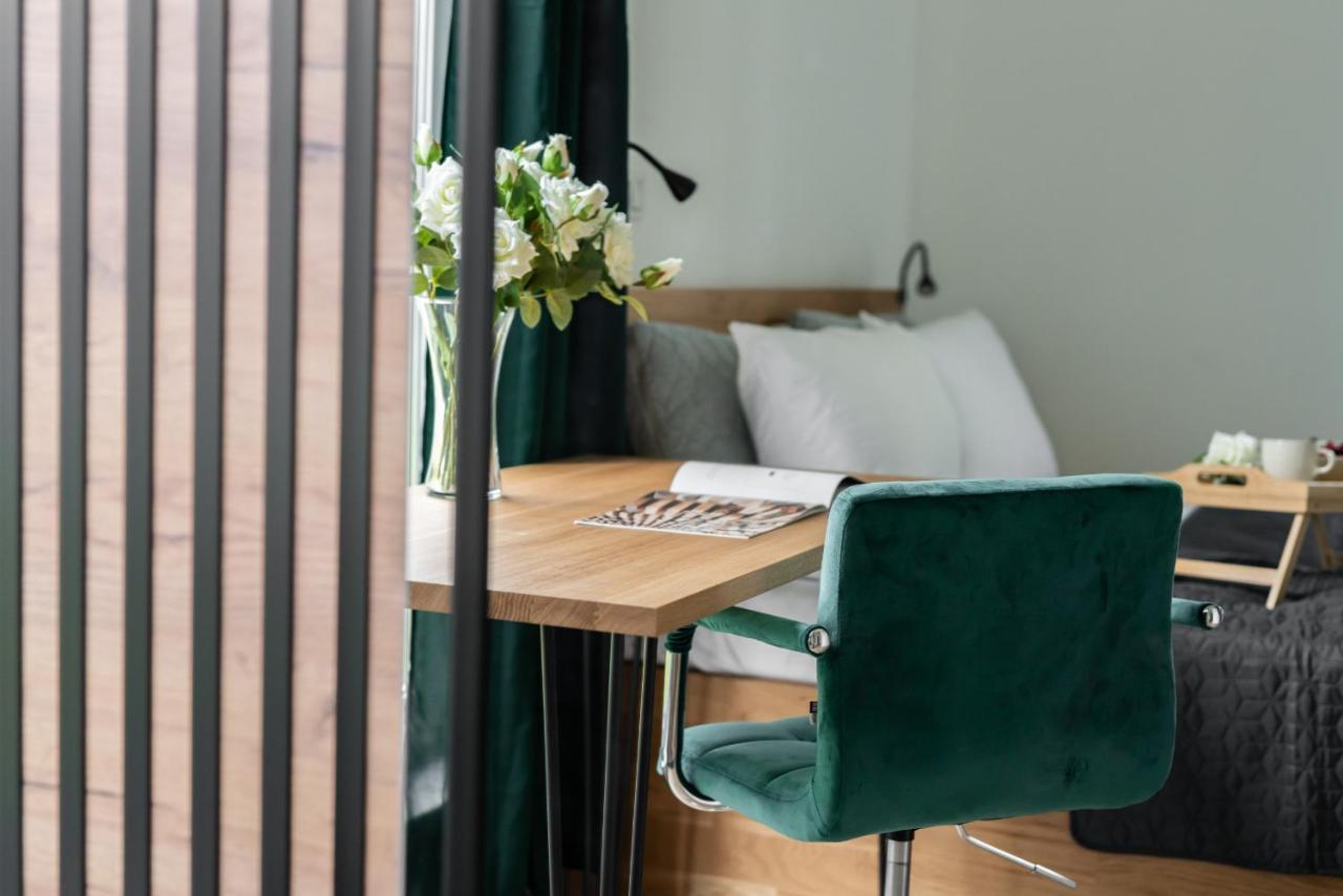 Apartment With Garden Dmowskiego 81 By Renters Poznan