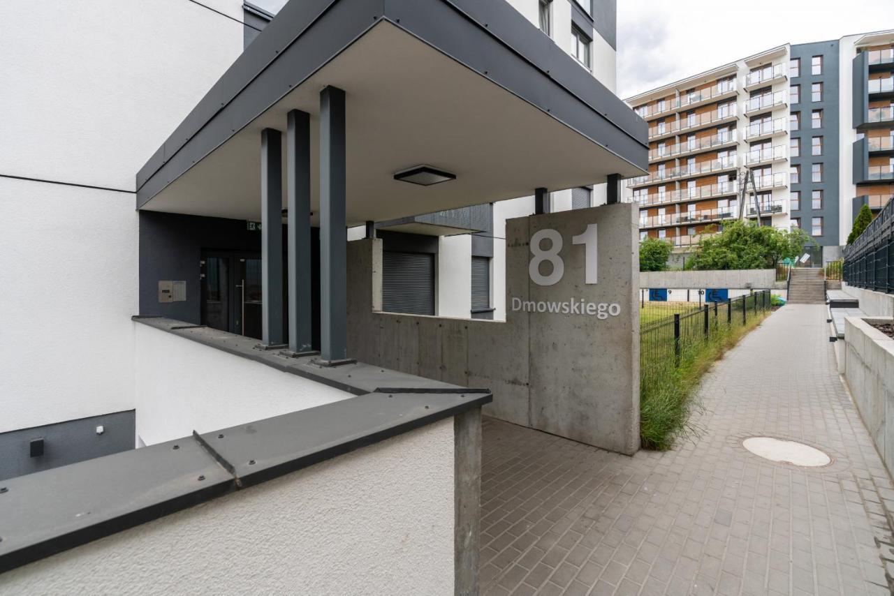 With Garden Dmowskiego 81 By Renters * Poznan