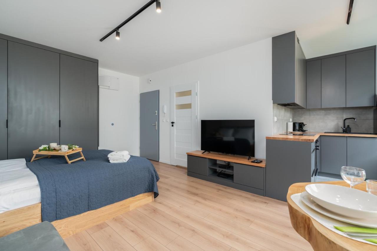 With Garden Dmowskiego 81 By Renters * Poznan