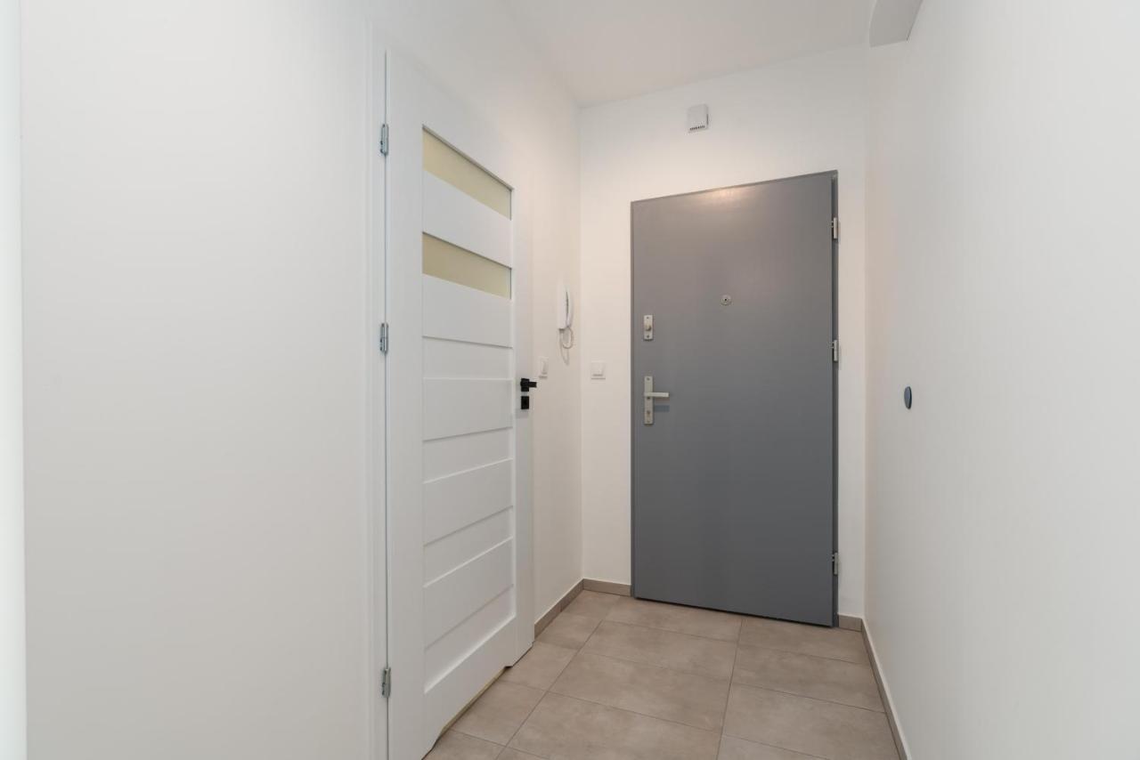 Apartament With Garden Dmowskiego 81 By Renters *